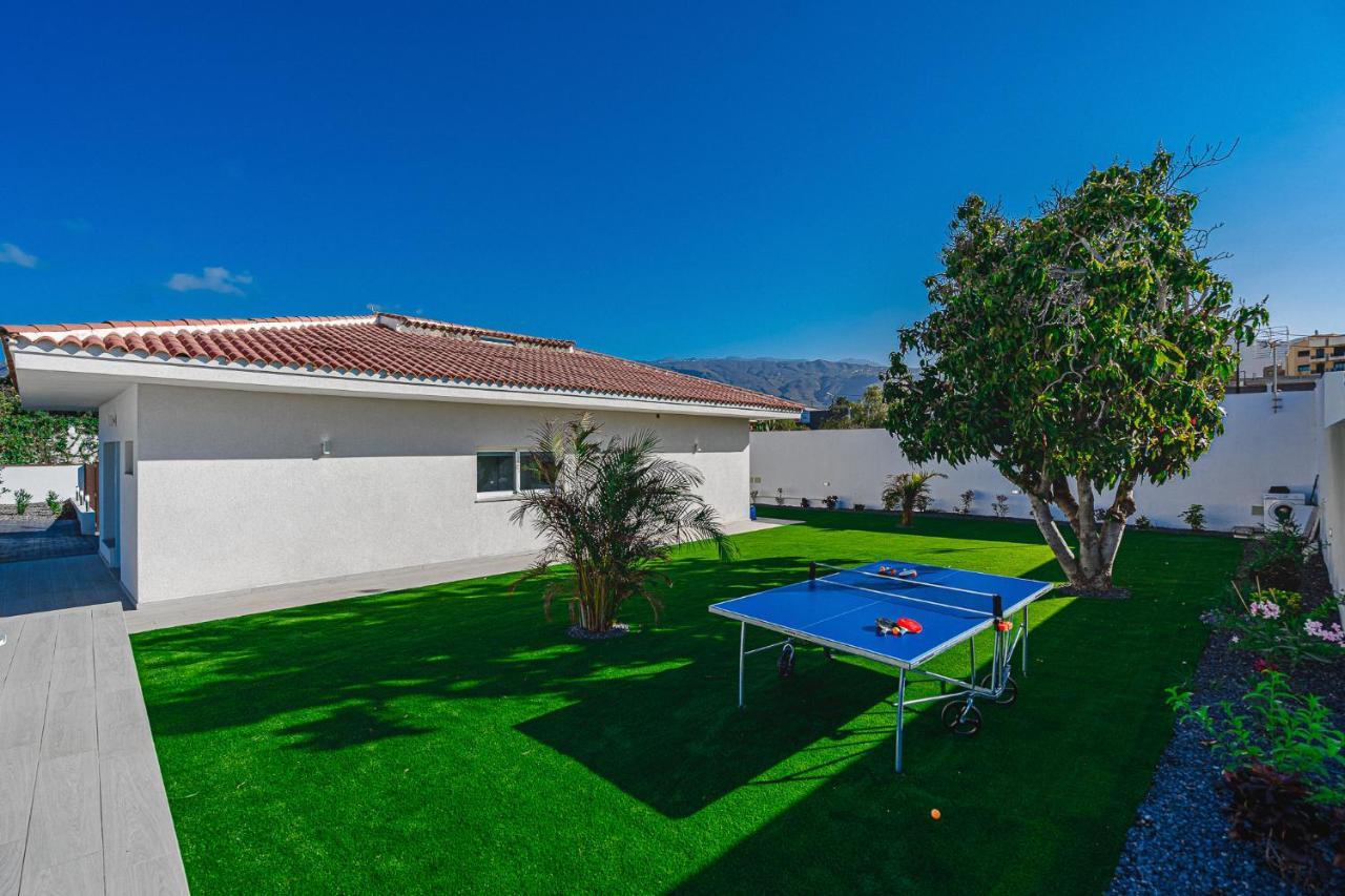 303 VILLA CASA JARDIN con piscina y gran jardín Costa Adeje  Exterior foto